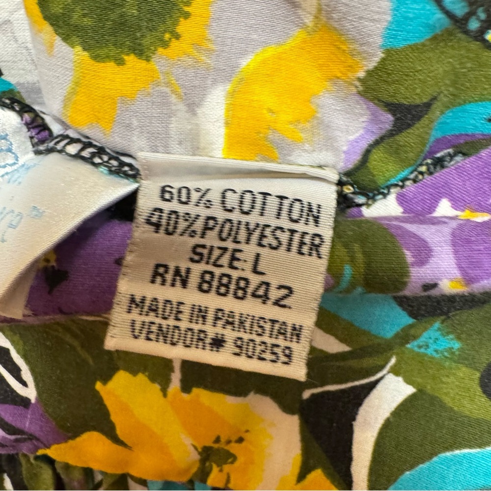 Vintage Comfort Choice Green and Yellow Floral House Dress with Ruffle Hem - Picture 4 of 5